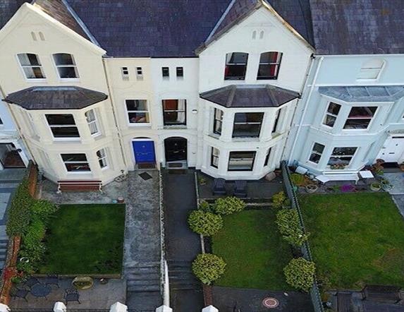 Birds eye view of front exterior