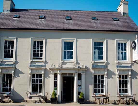 Front exterior of No.14 The Georgian House