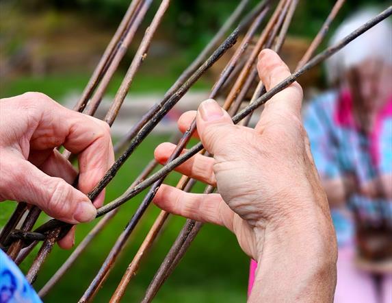 Weave Willow Flower Supports