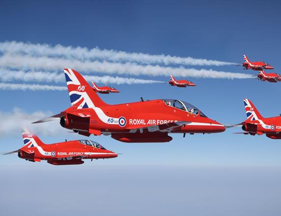 Red Arrows in flight