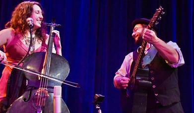 Rebecca Roudman Cellist