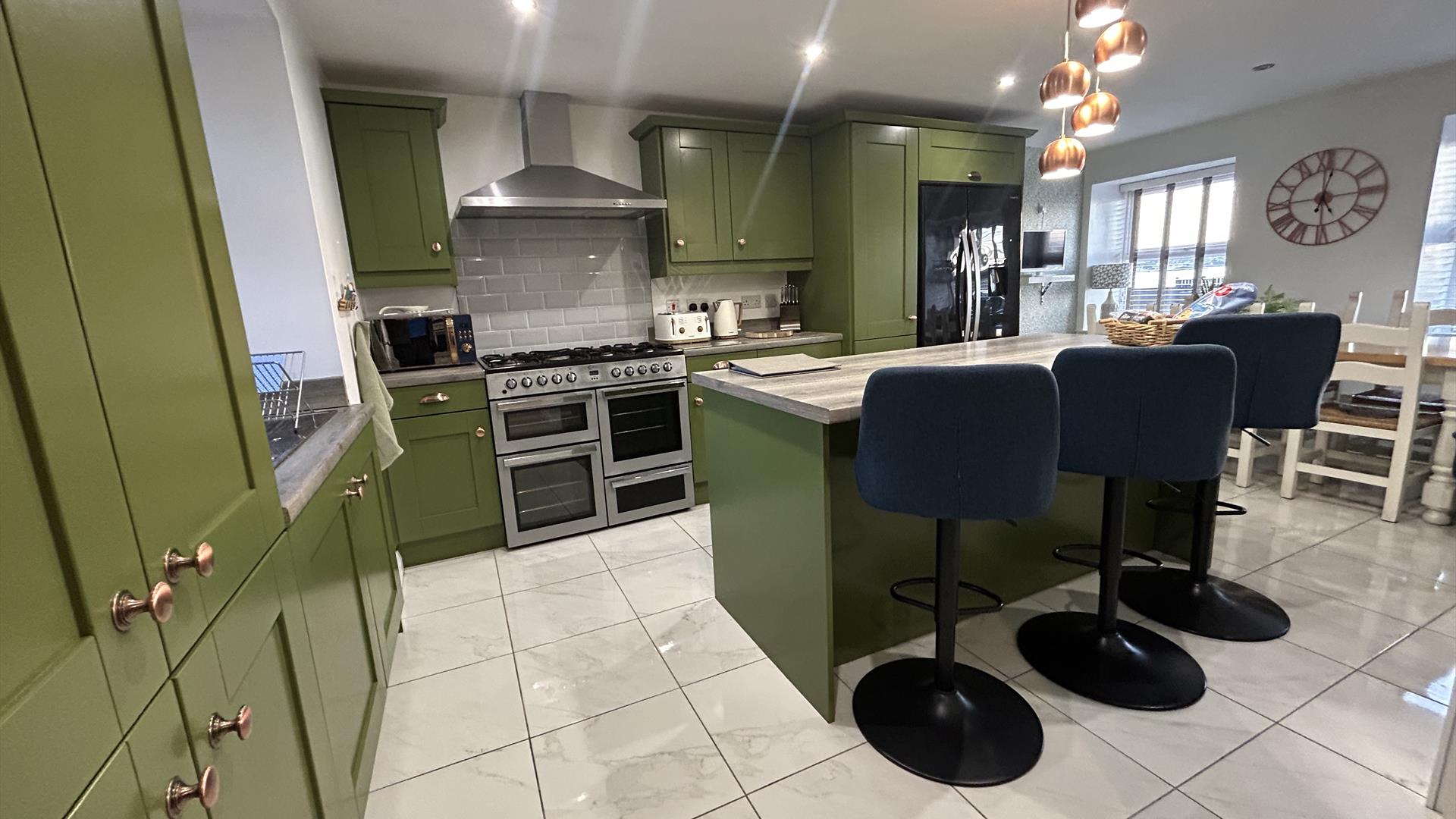 Fully equipped kitchen