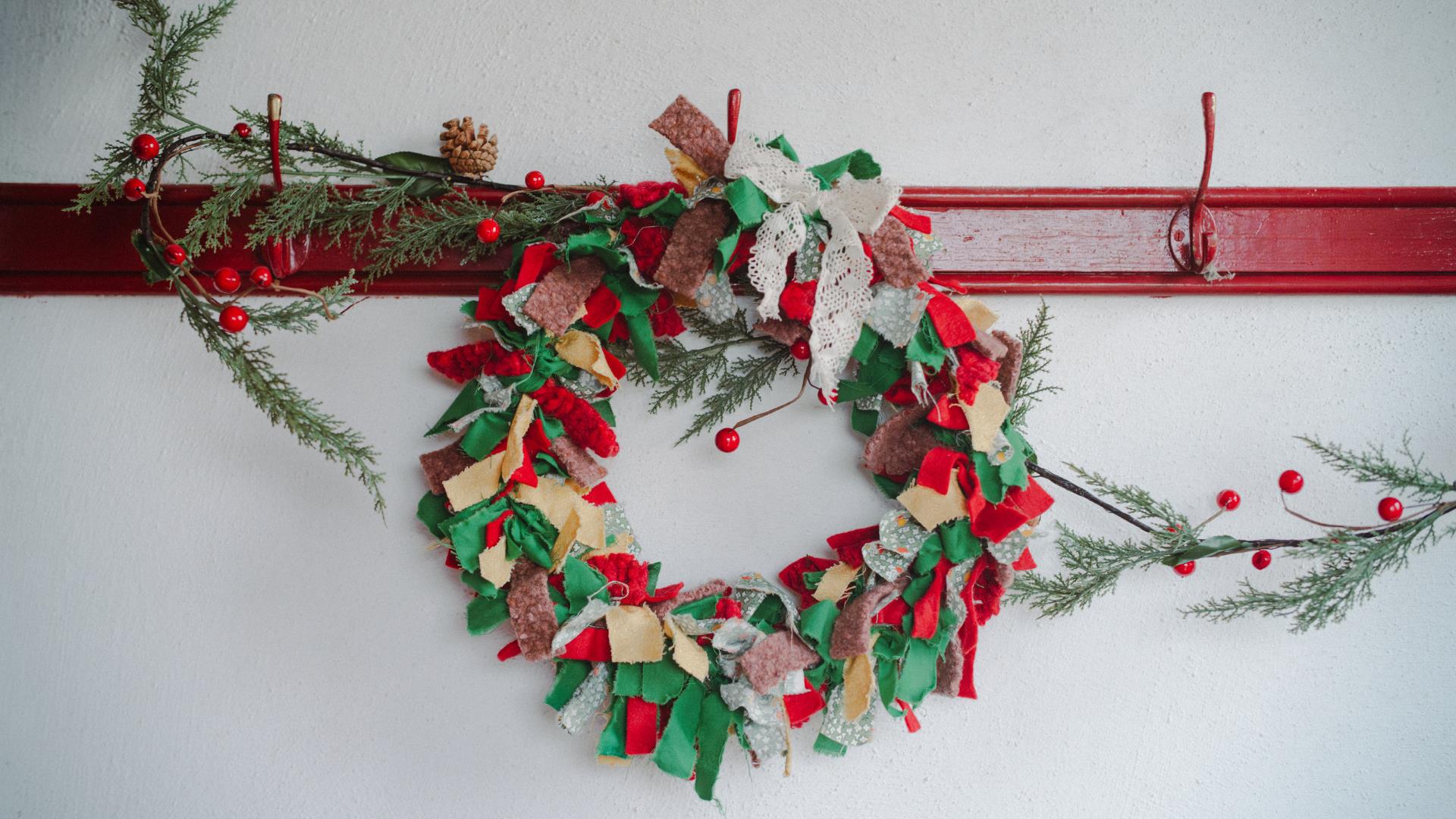 Making Christmas: Rag Wreaths at Ulster Folk Museum