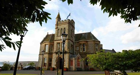 Photo of front entrance to the Culloden Hotel in Cultra where Vespers is located