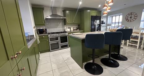 Fully equipped kitchen