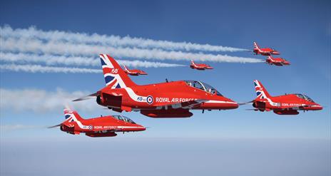 Red Arrows in flight
