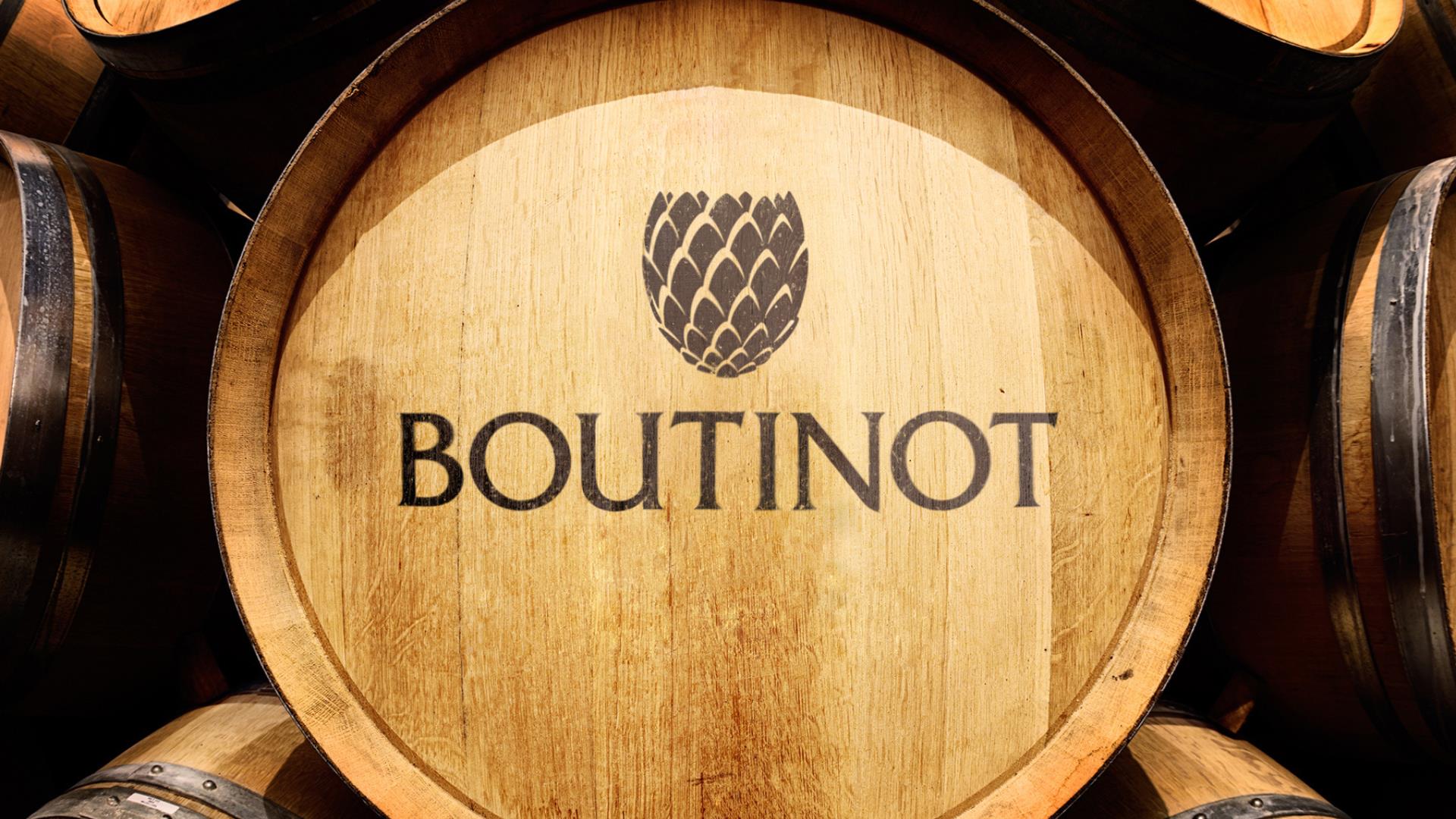 Wine barrel with Boutinot logo