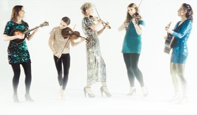 Kinnaris Quartet with instruments
