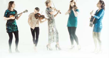 Kinnaris Quartet with instruments