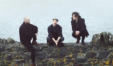 TRU folk singing group