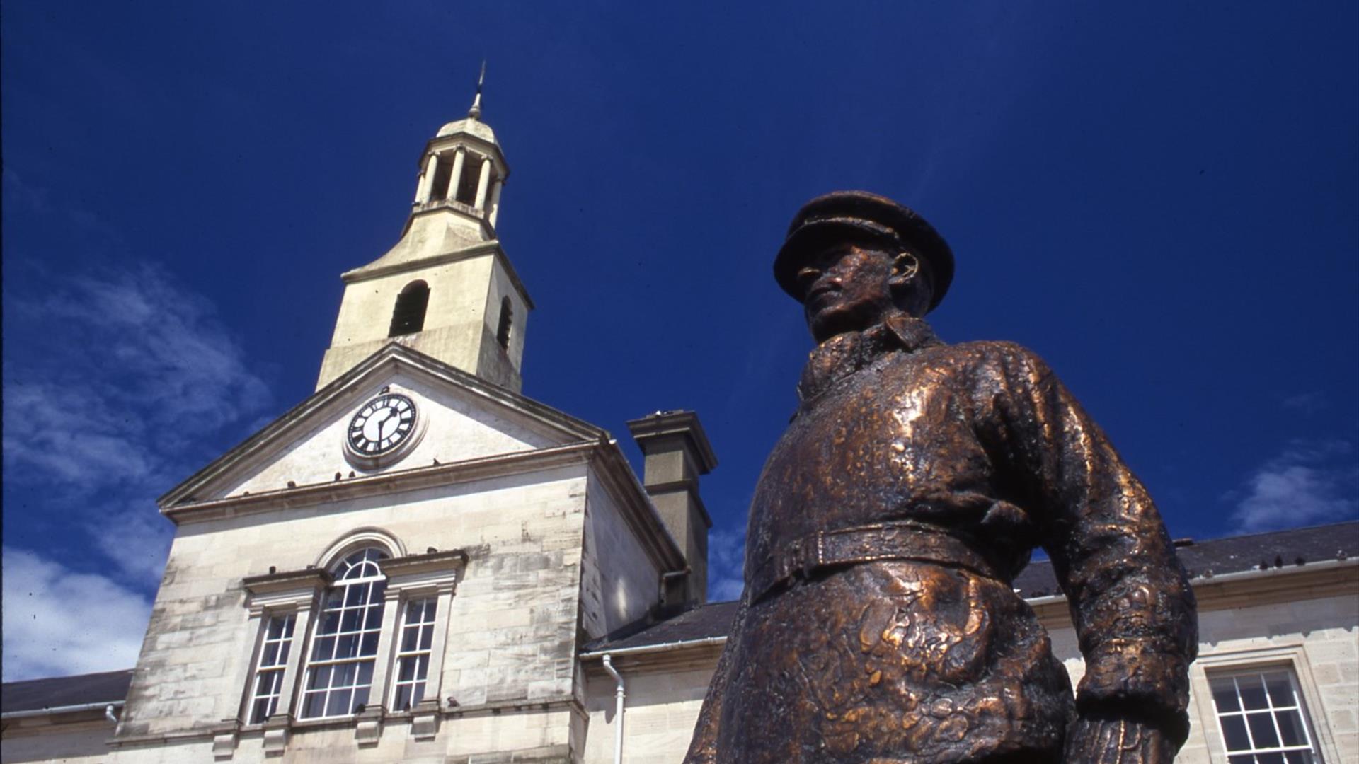 blair mayne statue in front of the ards town hall